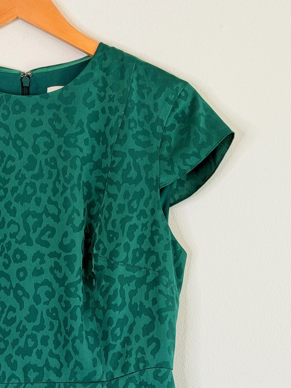 NEW Ted Baker Bellana Emerald Jaquard Leopard Dress TB Size 1 US Women’s Size 4 - Picture 8 of 15